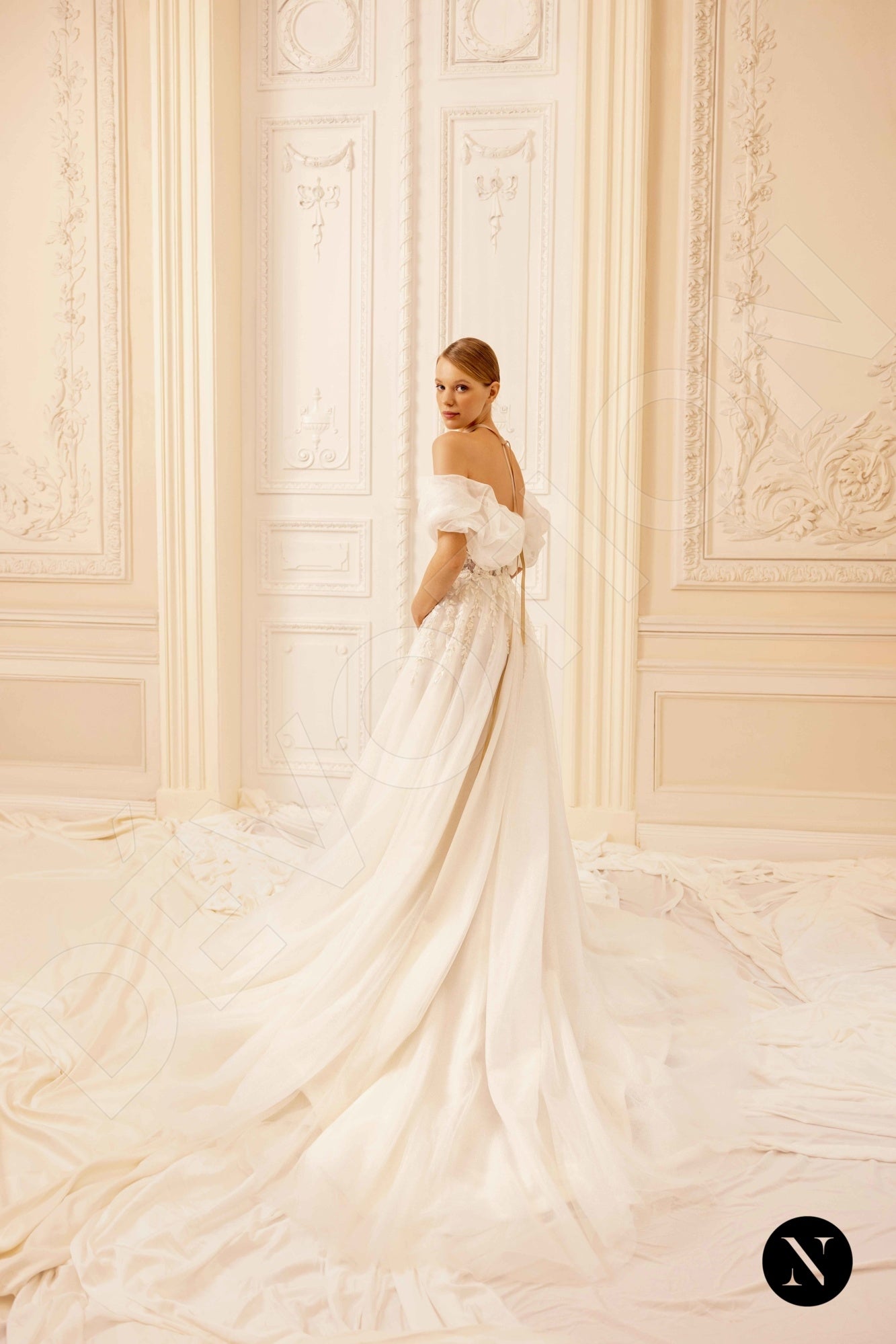 Edita A-line Sweetheart Nude Ivory Wedding dress