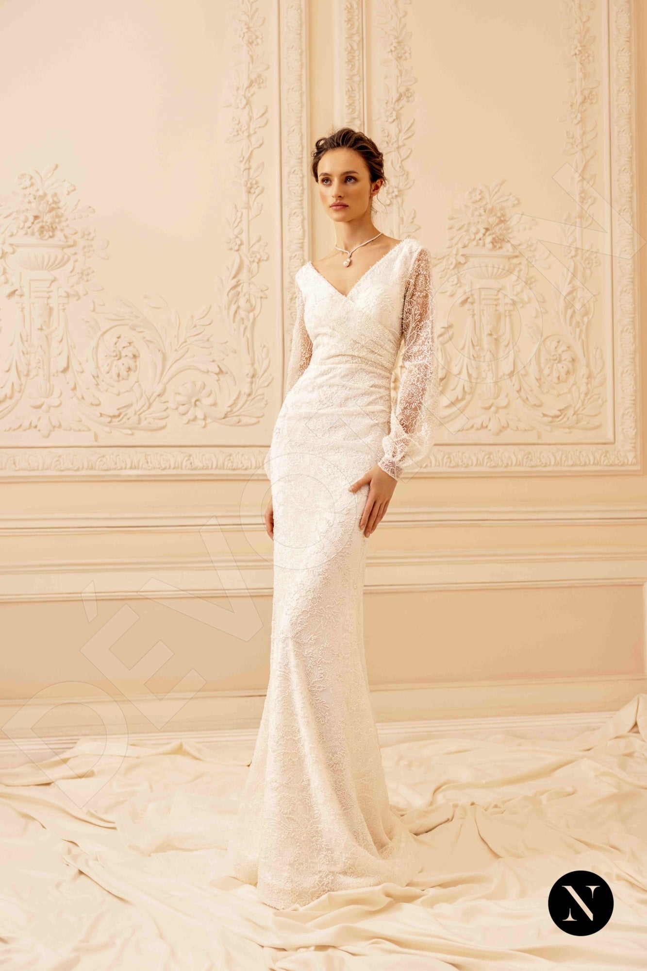 Selena Trumpet/Mermaid V-neck Ivory Wedding dress