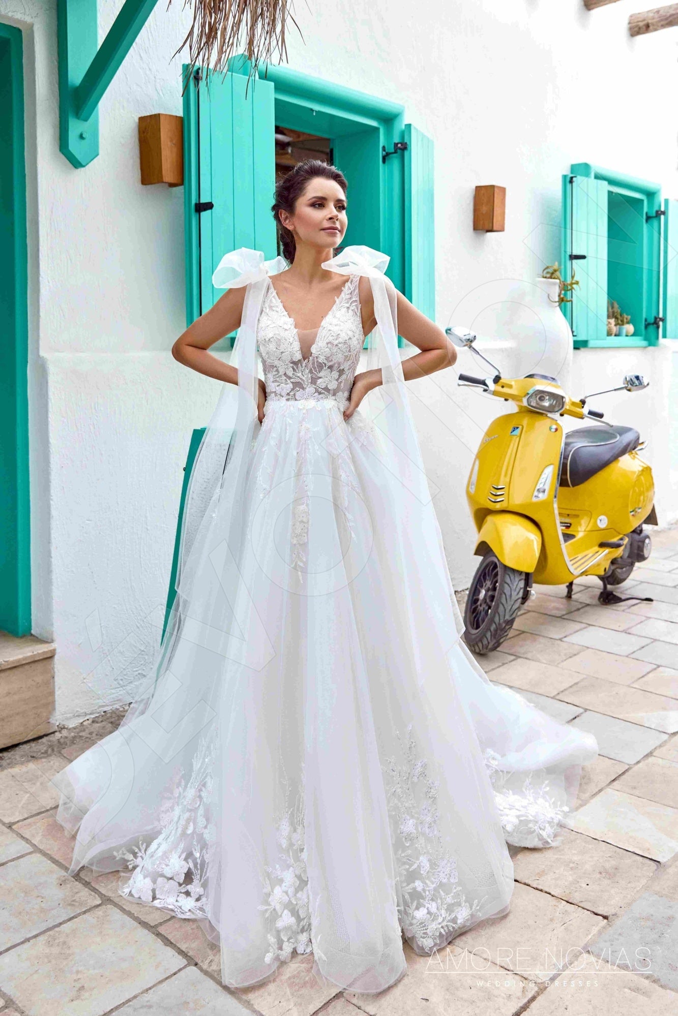 Ronda A-line Deep V-neck Ivory Wedding dress