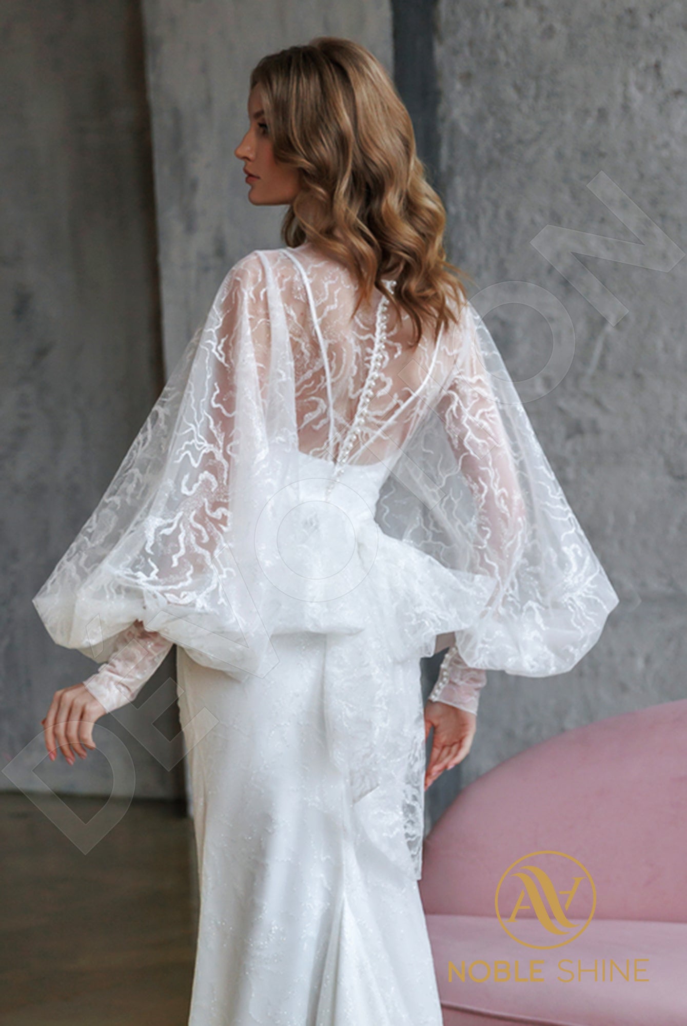 Biddi Trumpet/Mermaid V-neck Milk Wedding dress