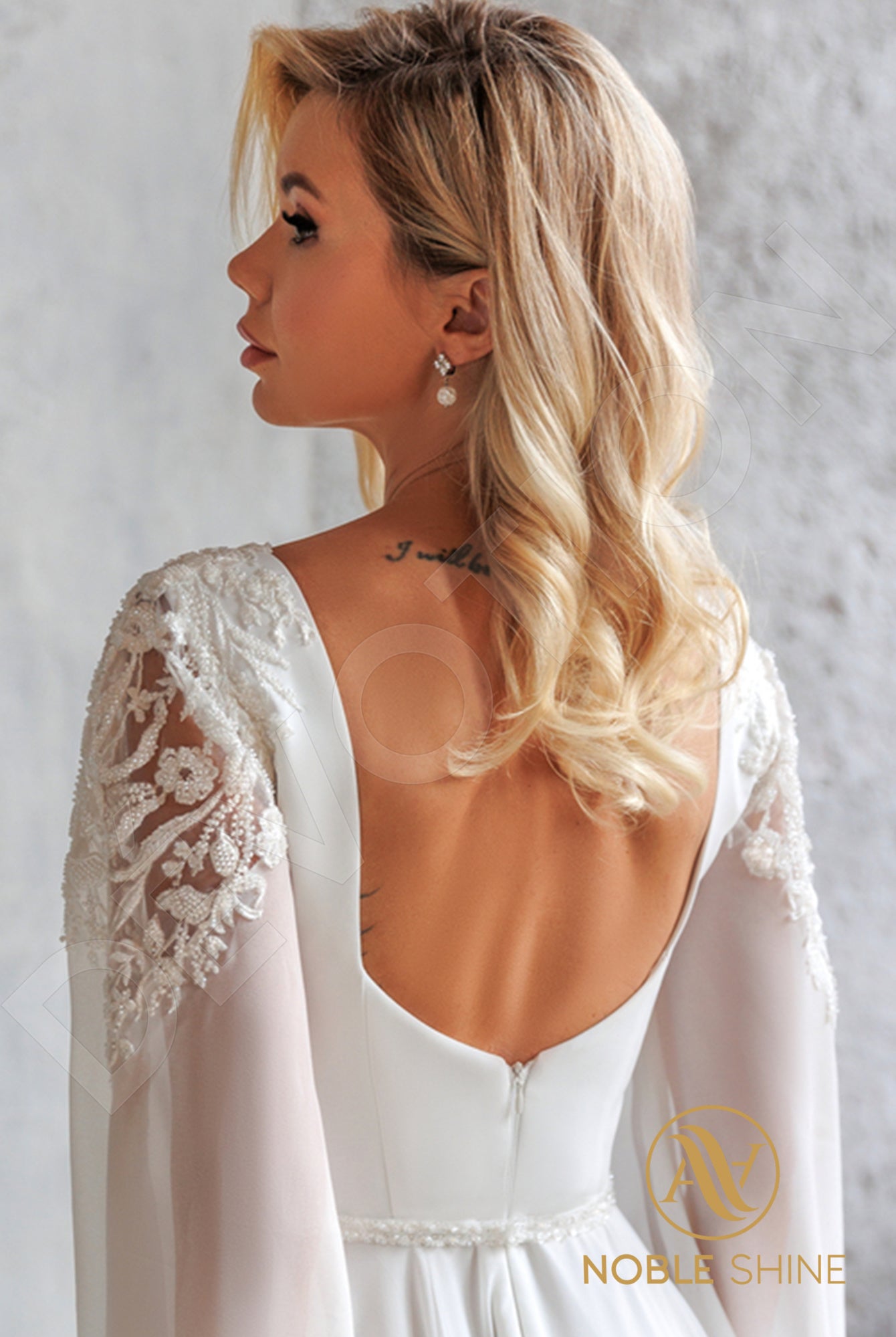 Dakey A-line Deep V-neck Milk Wedding dress