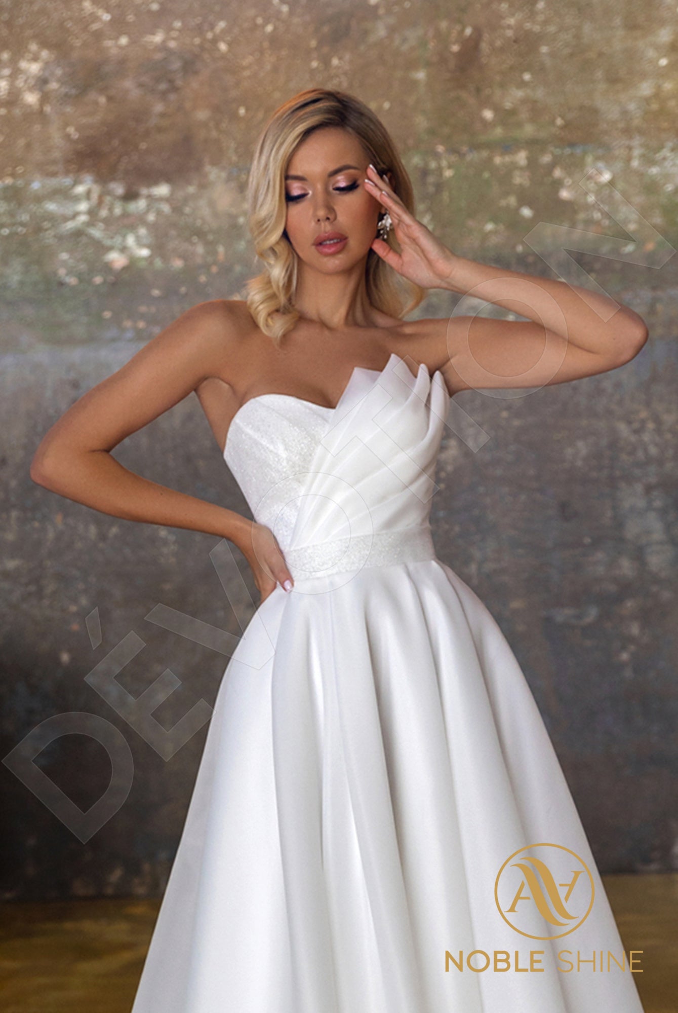 Komina A-line Sweetheart Milk Wedding dress