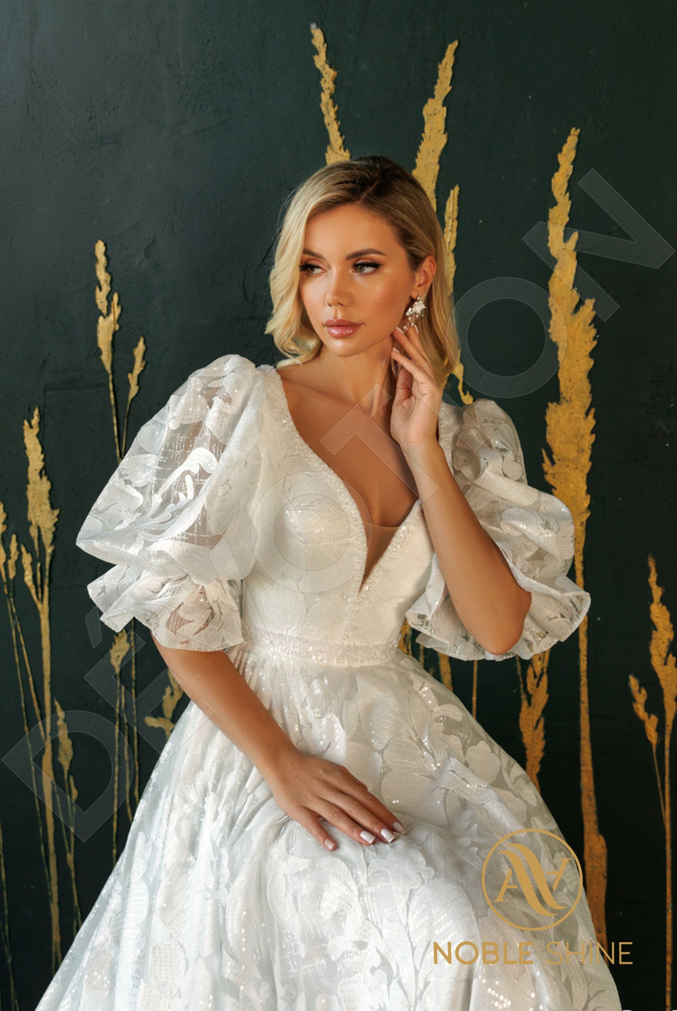 Talalla A-line Deep V-neck Milk Wedding dress