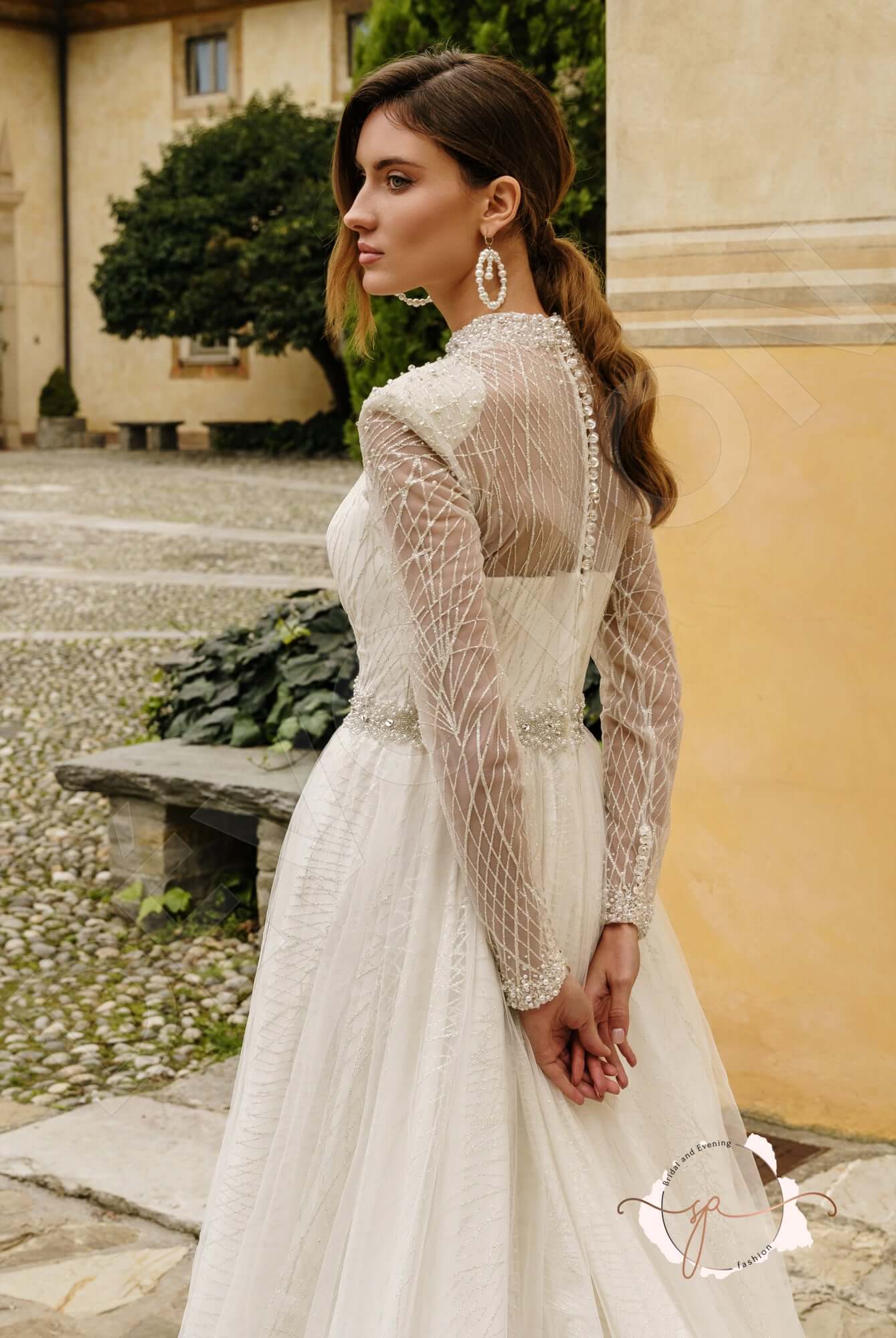 Assampta A-line High neck Milk Wedding dress