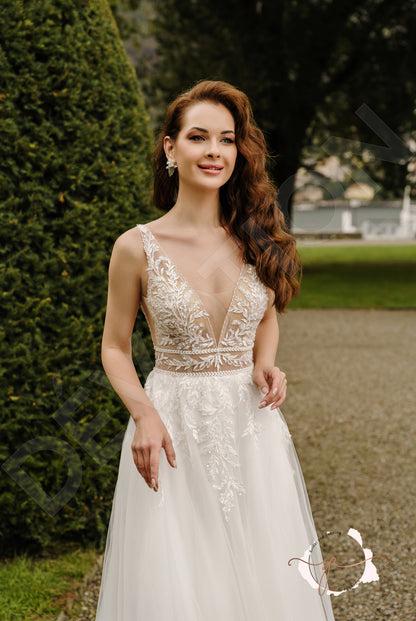 Bray A-line Deep V-neck Milk Wedding dress