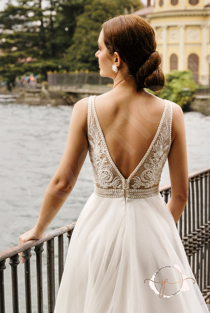 Gomleyt A-line Deep V-neck Milk Wedding dress