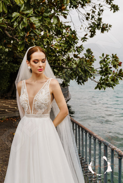 Gomleyt A-line Deep V-neck Milk Wedding dress