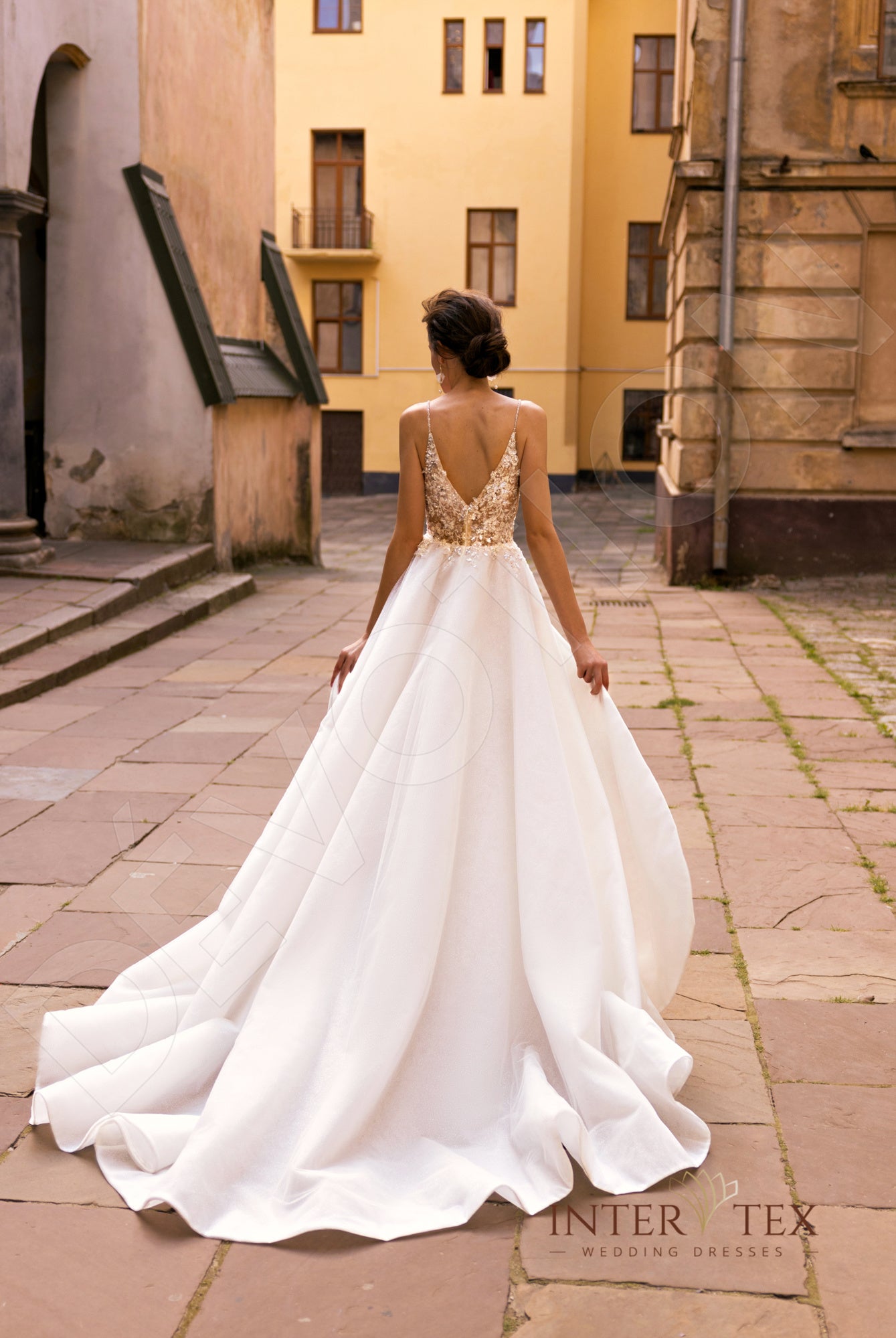 Berbr A-line Deep V-neck Milk Nude Wedding dress