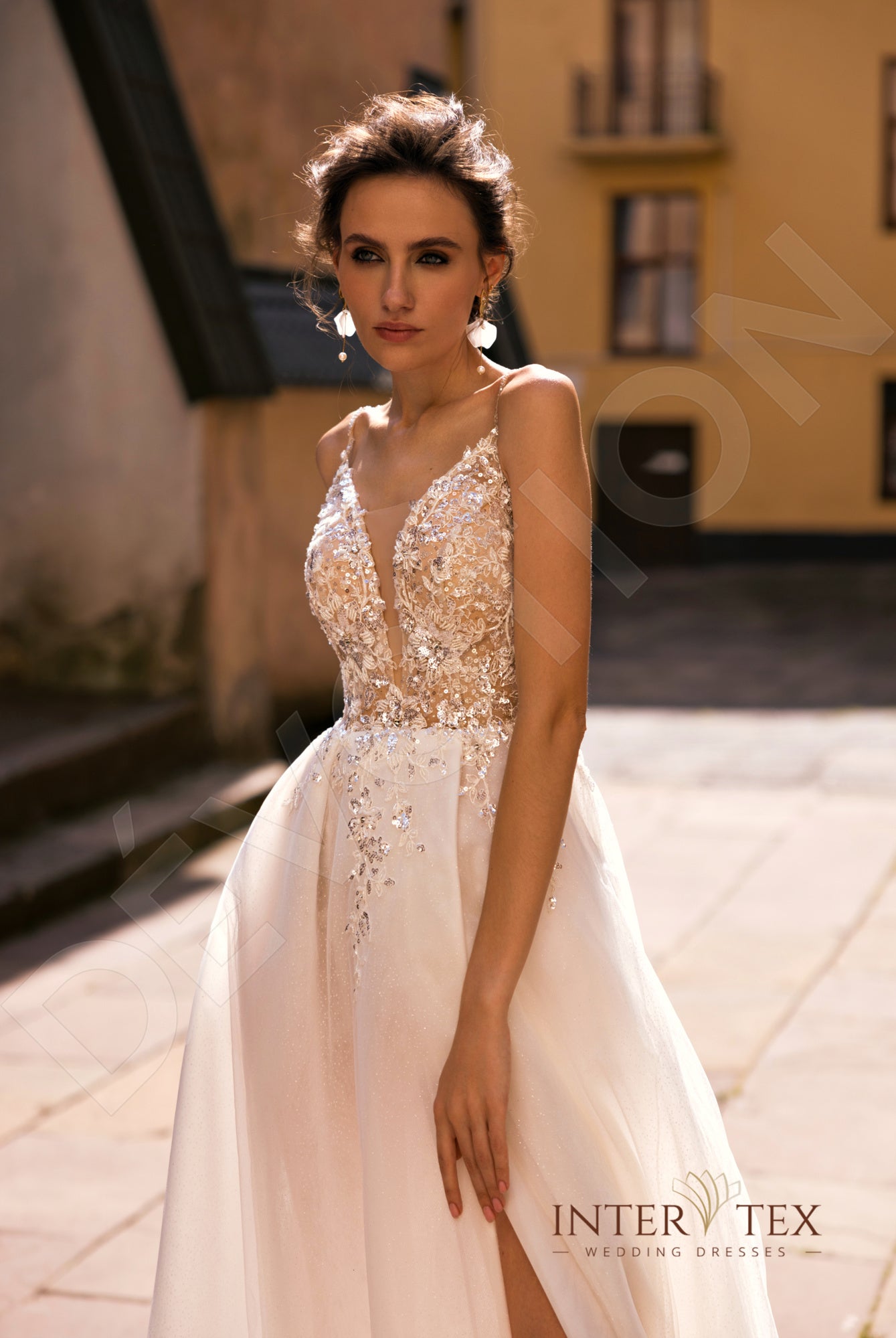 Berbr A-line Deep V-neck Milk Nude Wedding dress