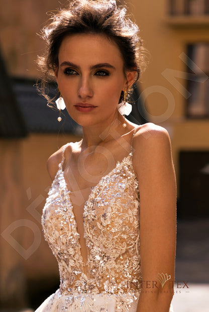 Berbr A-line Deep V-neck Milk Nude Wedding dress