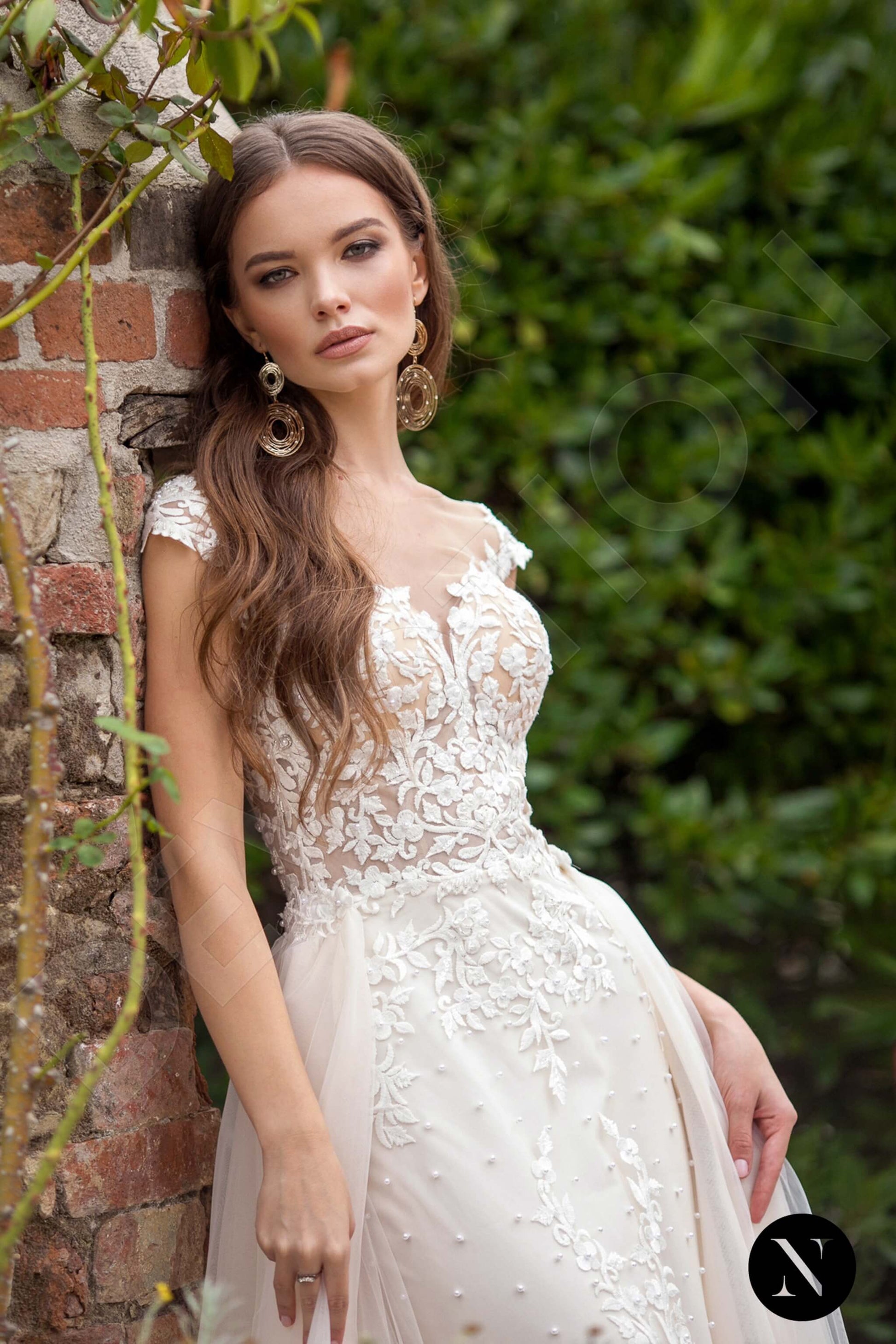 Reva Trumpet/Mermaid Illusion Champagne Wedding dress