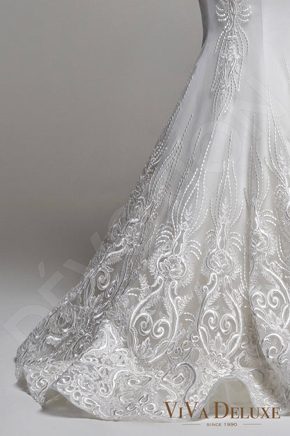Donnelle Illusion back Trumpet/Mermaid Short/ Cap sleeve Wedding Dress 8