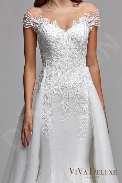 Donnelle Illusion back Trumpet/Mermaid Short/ Cap sleeve Wedding Dress 3