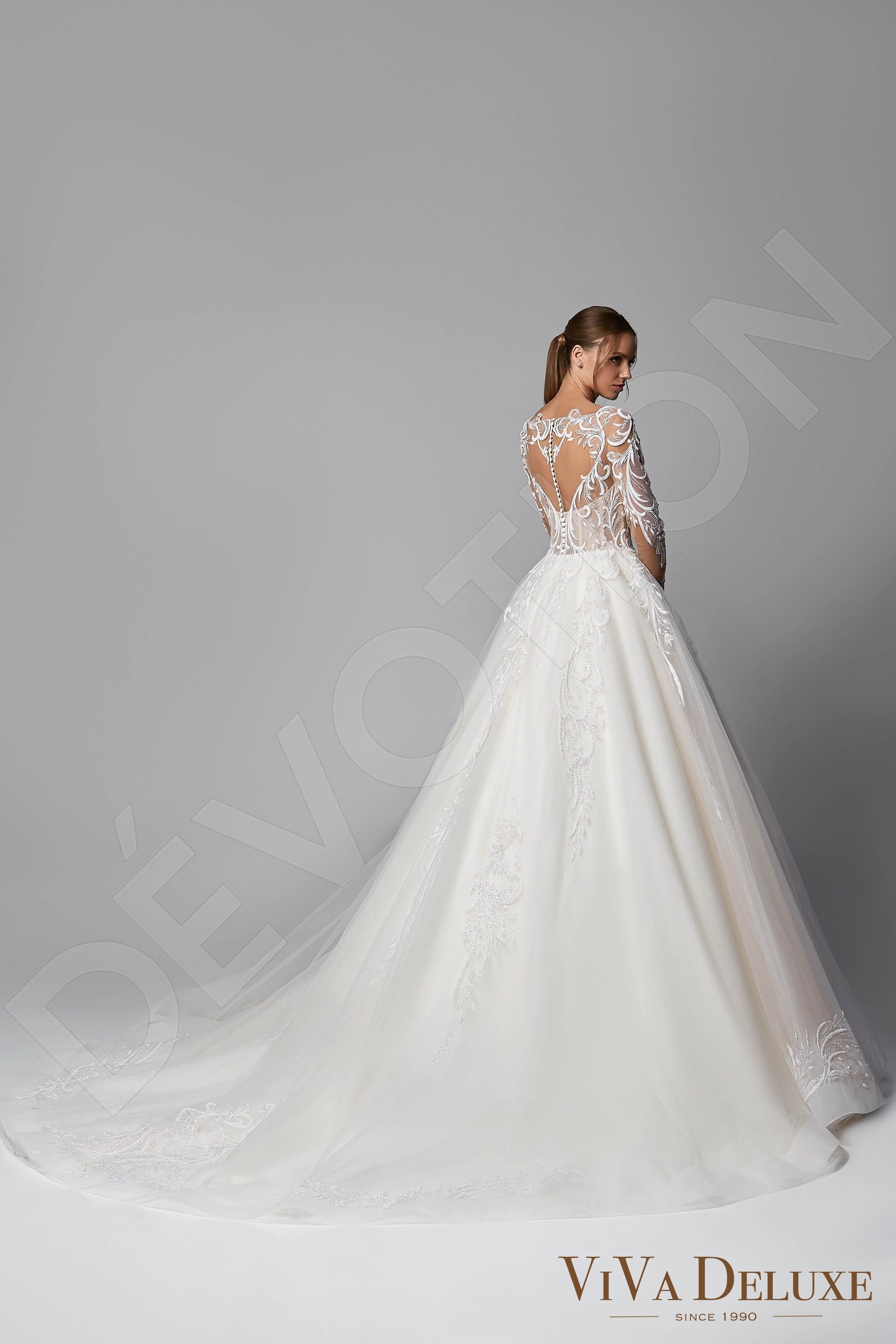 Eveline Princess/Ball Gown Illusion Ivory Nude Wedding dress