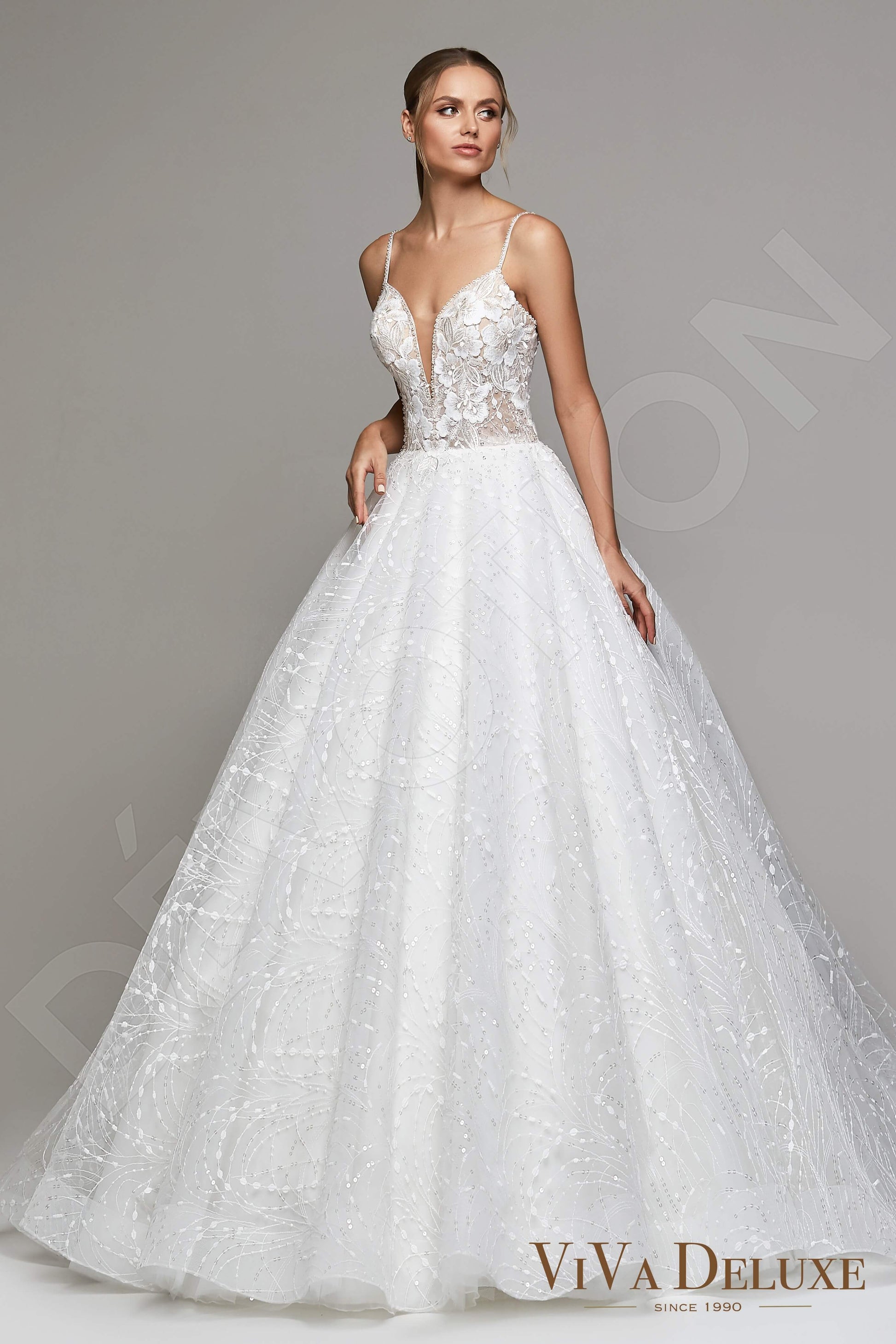 Glorie Princess/Ball Gown V-neck Ivory Wedding dress