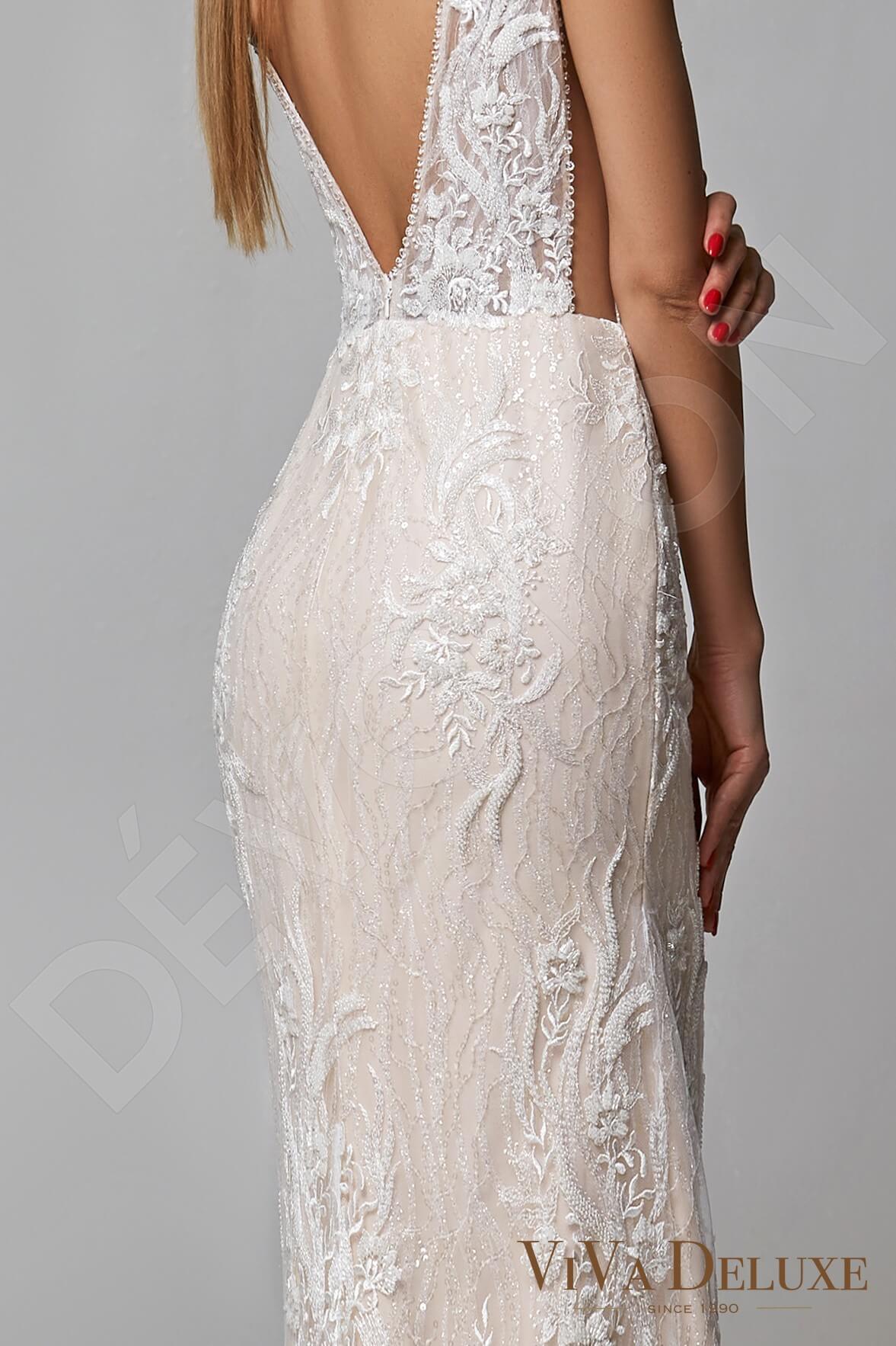 Nenesia Trumpet/Mermaid V-neck Ivory Nude Wedding dress
