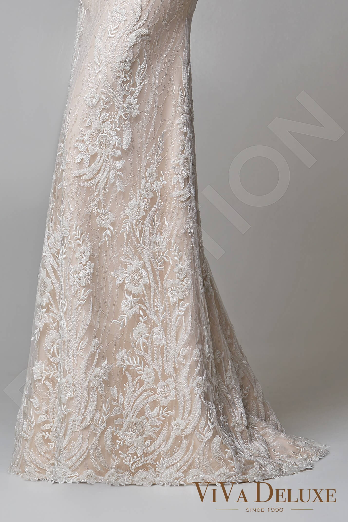 Nenesia Trumpet/Mermaid V-neck Ivory Nude Wedding dress