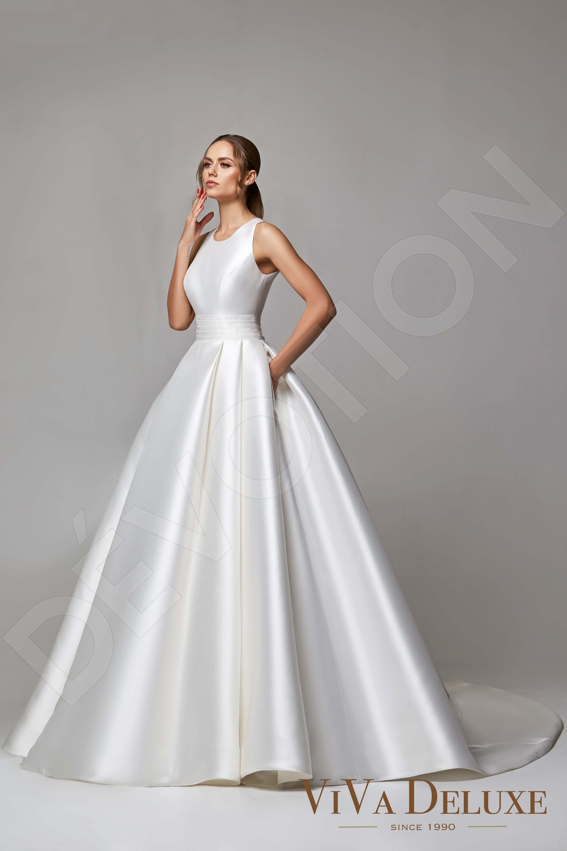 Linelle Princess/Ball Gown Jewel Ivory Wedding dress