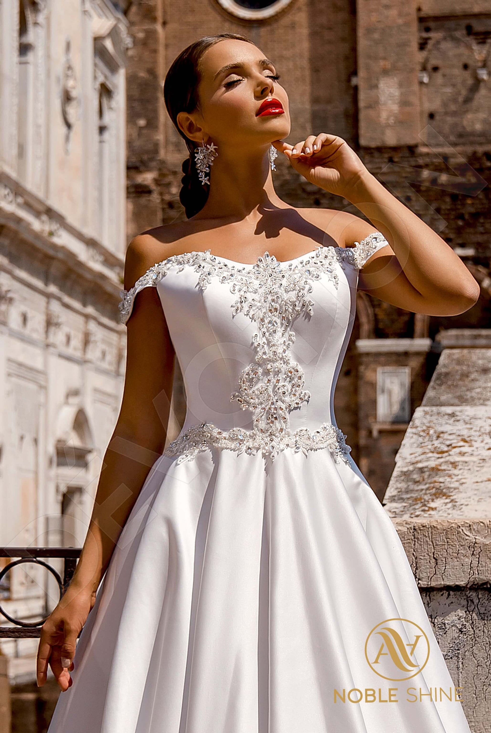 Antonella A-line Off-shoulder/Drop shoulders Milk Wedding dress